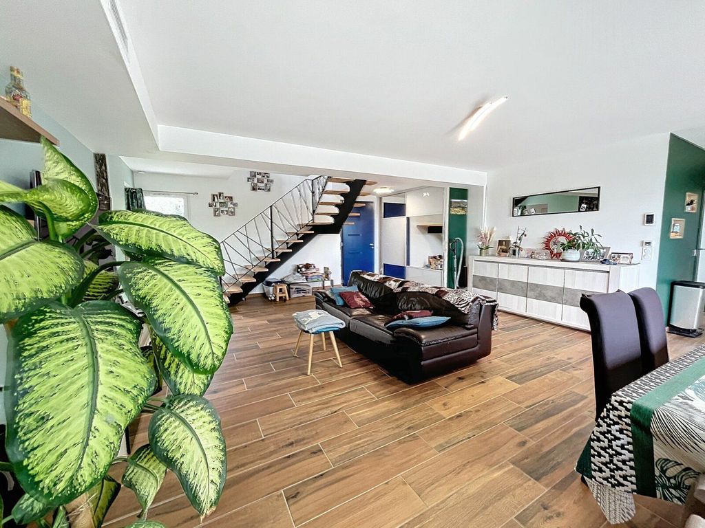 Achat maison à vendre 3 chambres 119 m² - Mouguerre