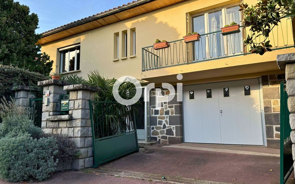 Achat maison à vendre 5 chambres 171 m² - Beaumont