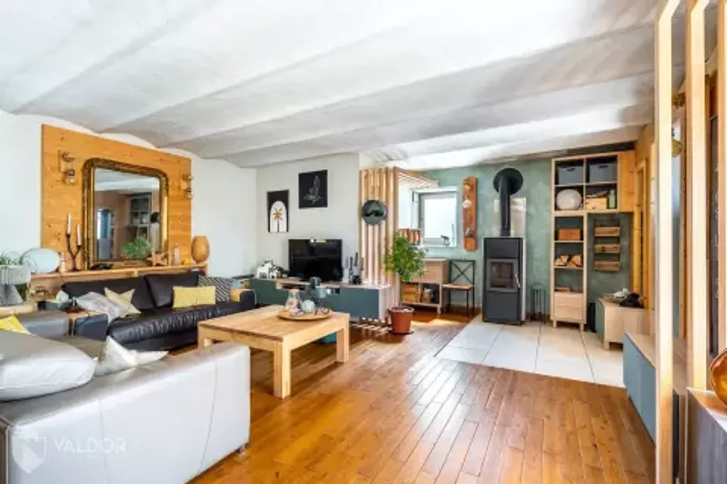 Achat maison à vendre 4 chambres 182 m² - Montmerle-sur-Saône