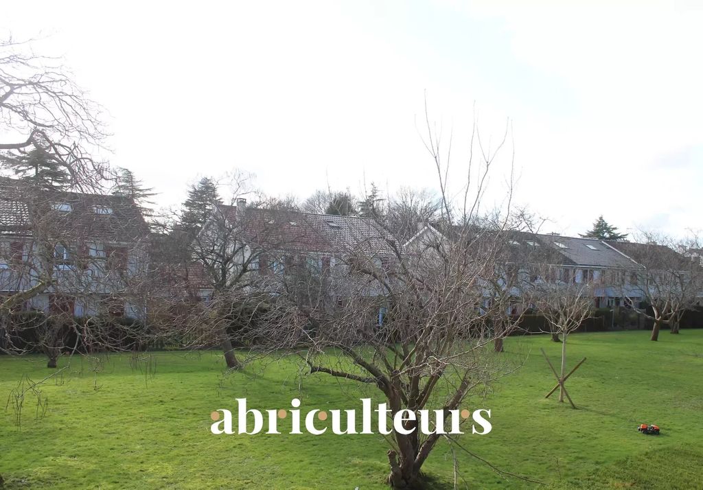 Achat maison à vendre 4 chambres 117 m² - Le Mesnil-Saint-Denis