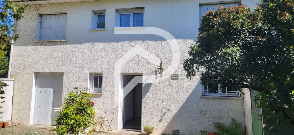 Achat maison à vendre 4 chambres 115 m² - Châtellerault