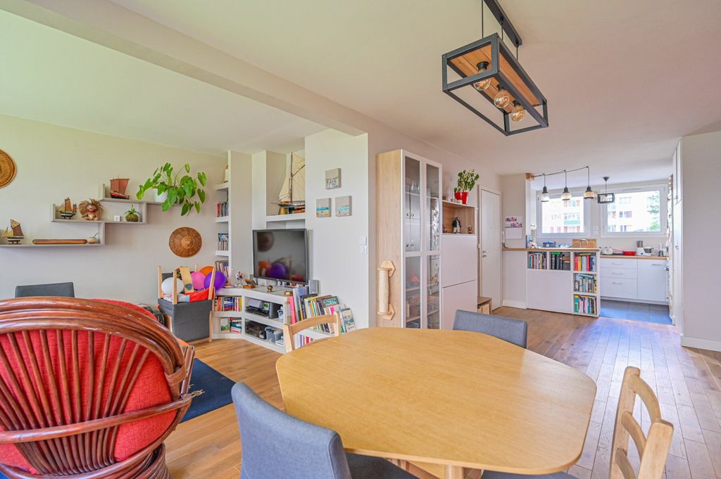 Achat appartement à vendre 3 pièces 68 m² - Paris 20ème arrondissement