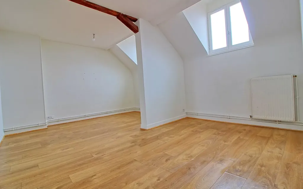 Achat appartement à vendre 3 pièces 55 m² - Pont-Sainte-Maxence