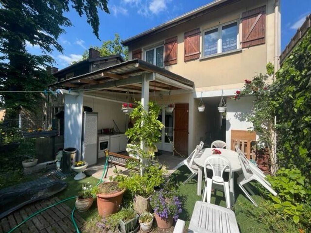 Achat maison à vendre 3 chambres 102 m² - Clichy-sous-Bois