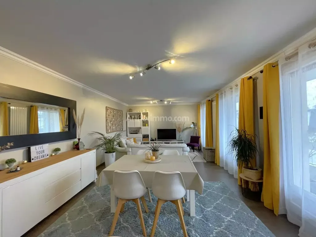 Achat appartement à vendre 5 pièces 95 m² - Livry-Gargan
