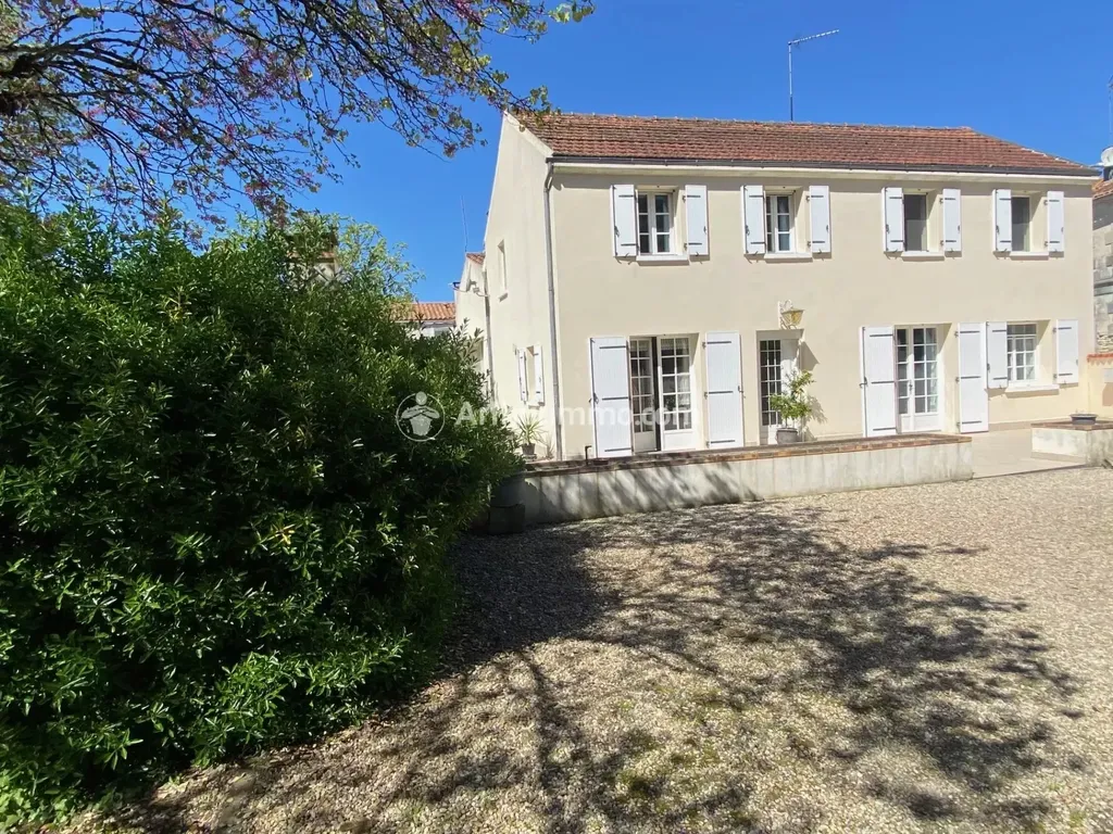 Achat maison à vendre 5 chambres 157 m² - Matha