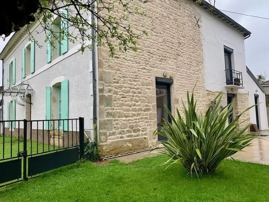 Achat maison à vendre 5 chambres 245 m² - Magné