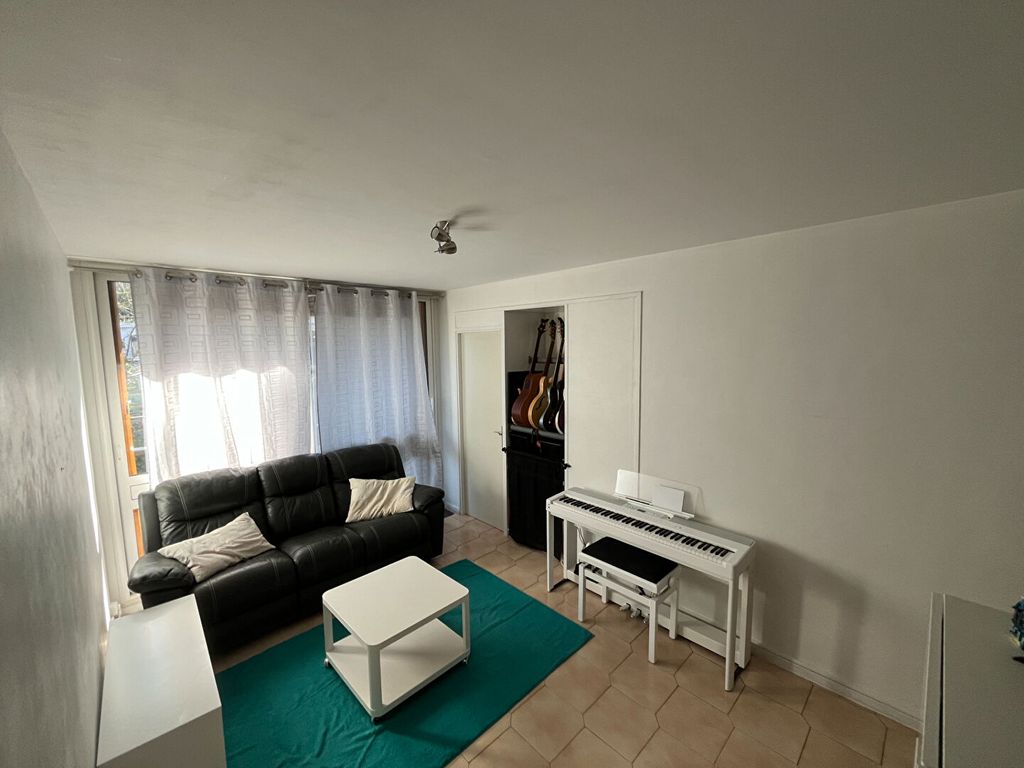 Achat appartement à vendre 3 pièces 65 m² - Fontenay-le-Fleury