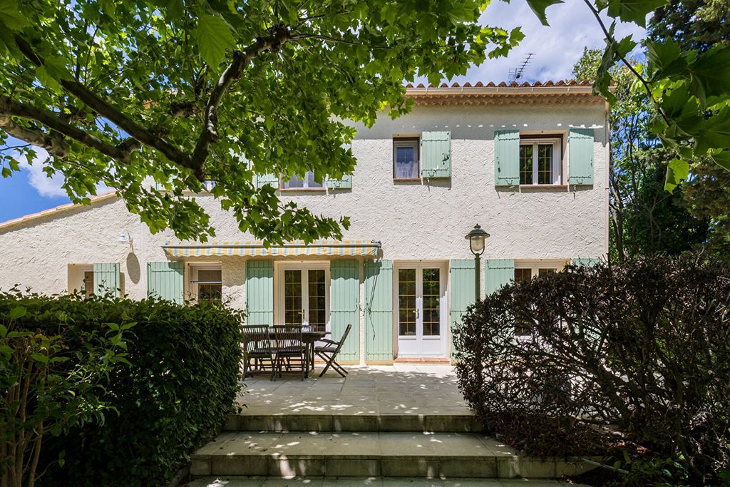 Achat maison à vendre 5 chambres 202 m² - Aix-en-Provence