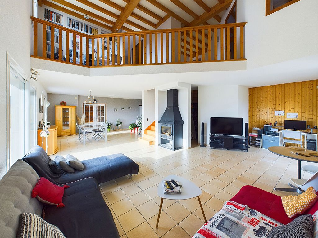 Achat maison à vendre 3 chambres 228 m² - Grenoble