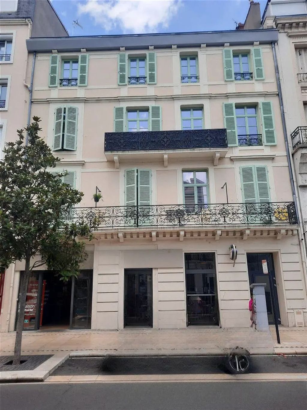 Achat appartement à vendre 5 pièces 117 m² - Vichy