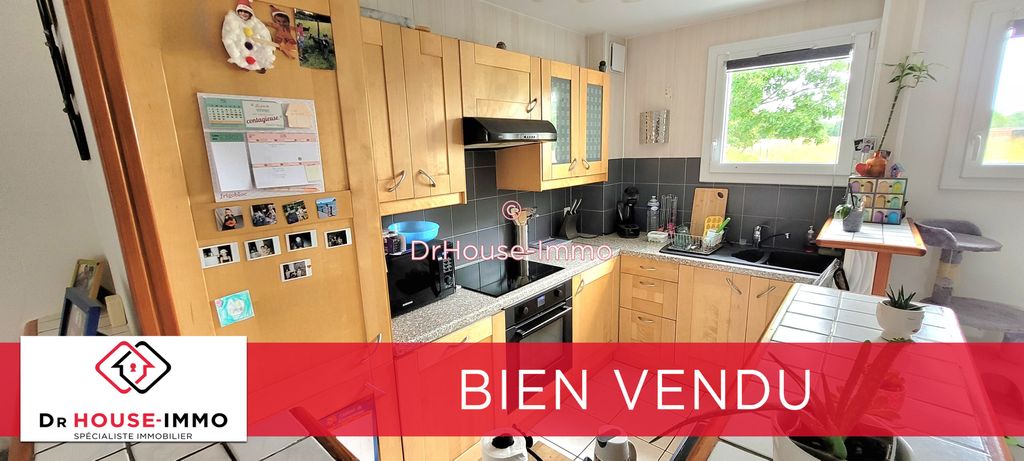 Achat maison à vendre 3 chambres 81 m² - Savigny-le-Temple