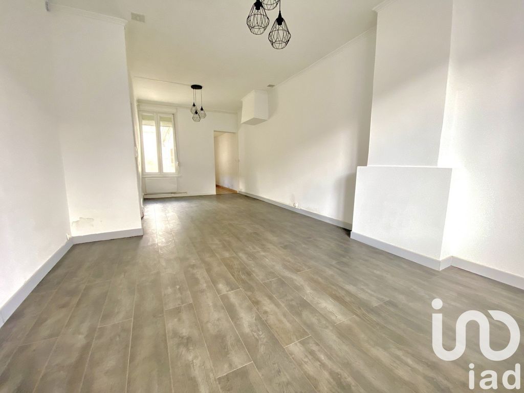 Achat maison à vendre 2 chambres 77 m² - Saint-Quentin