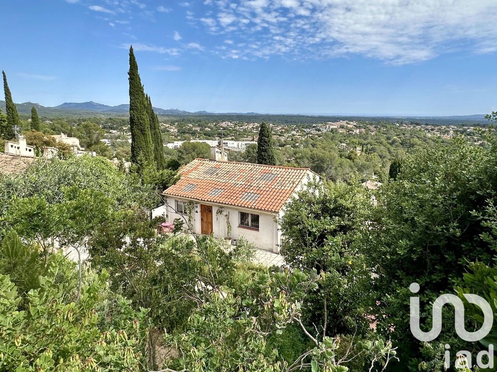 Achat maison à vendre 3 chambres 110 m² - Roquebrune-sur-Argens