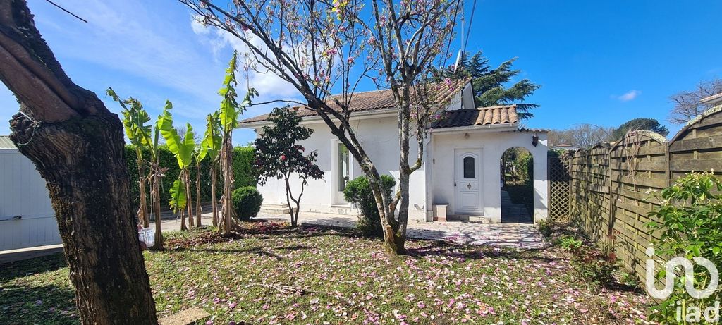 Achat maison à vendre 3 chambres 91 m² - Le Pian-Médoc