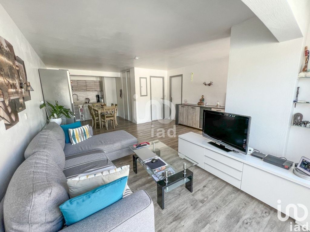 Achat appartement à vendre 3 pièces 59 m² - Saint-Raphaël