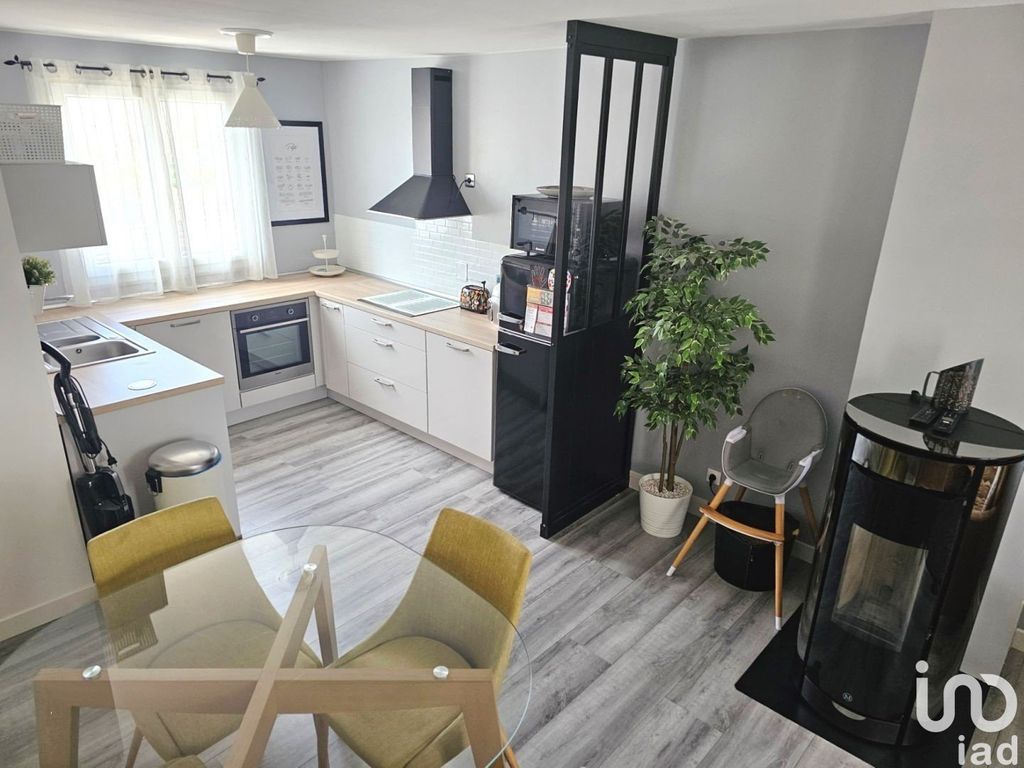 Achat maison à vendre 4 chambres 100 m² - Savigny-le-Temple