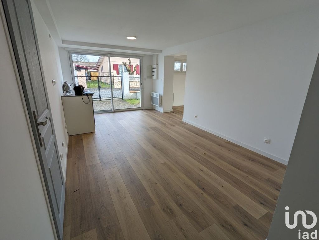 Achat appartement à vendre 2 pièces 49 m² - Villenave-d'Ornon