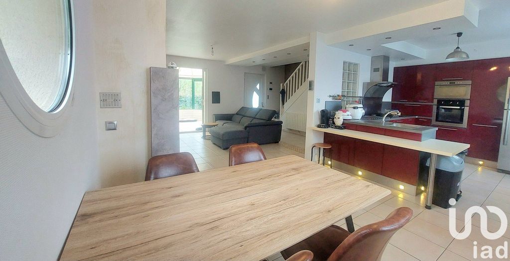 Achat maison à vendre 3 chambres 130 m² - Sortosville-en-Beaumont