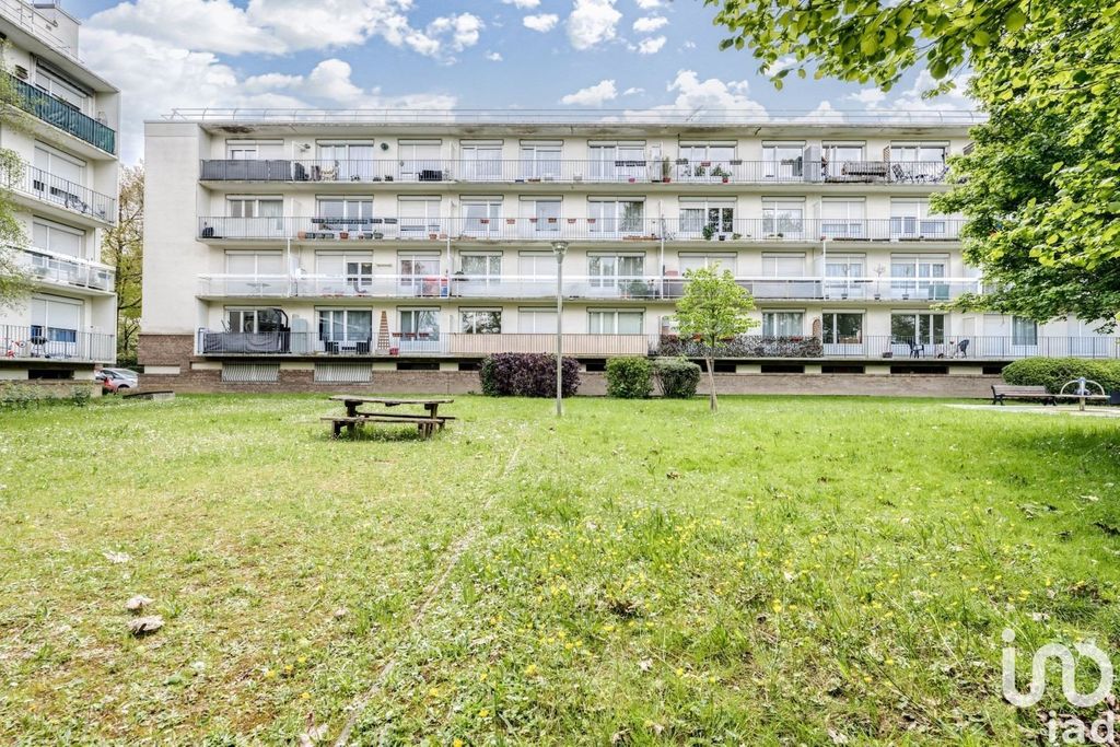 Achat appartement à vendre 2 pièces 52 m² - Le Plessis-Trévise