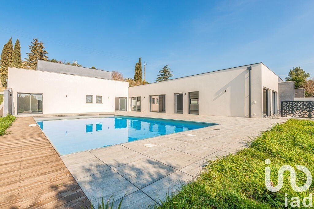 Achat maison à vendre 6 chambres 469 m² - Saint-Pons-de-Mauchiens
