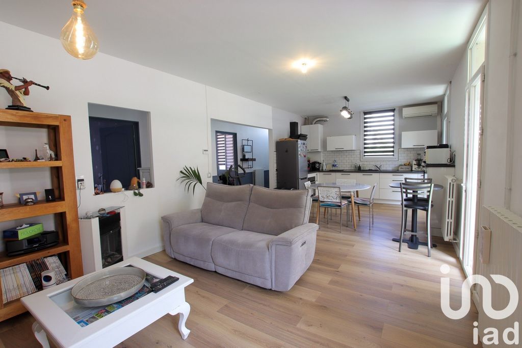 Achat appartement à vendre 3 pièces 96 m² - Nîmes