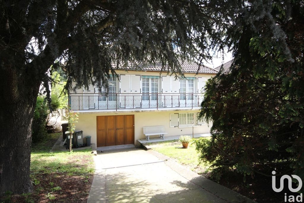Achat maison à vendre 3 chambres 86 m² - Saint-Cyr-l'École