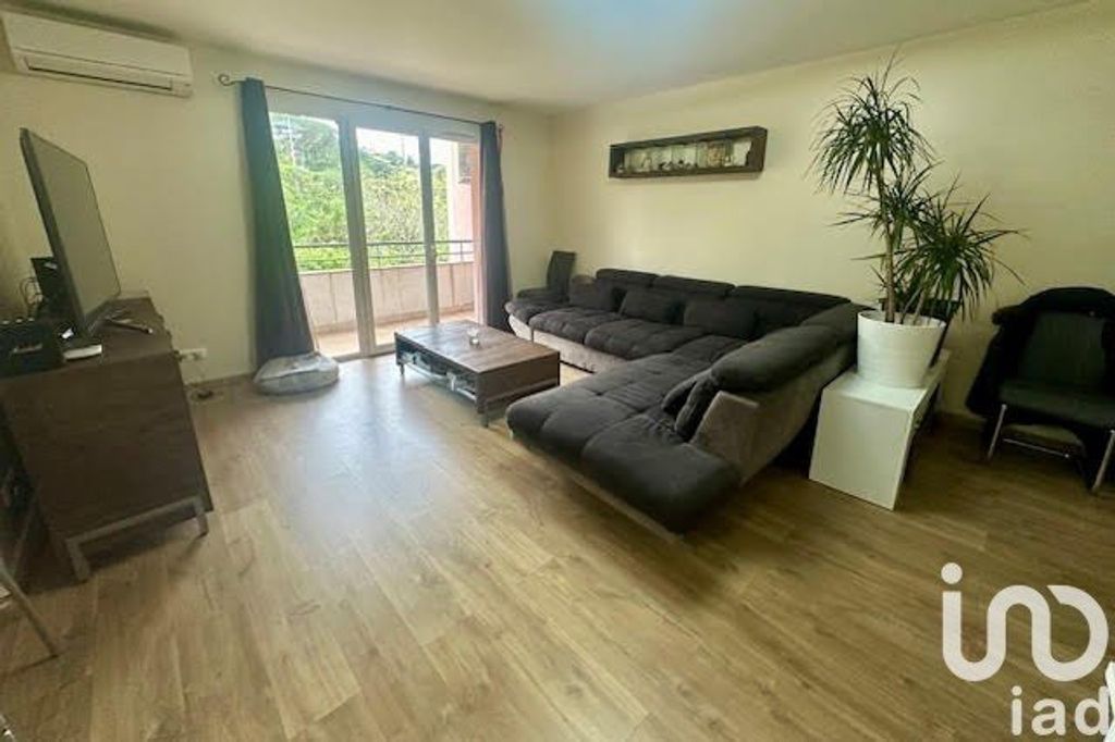 Achat appartement à vendre 3 pièces 72 m² - Sainte-Maxime