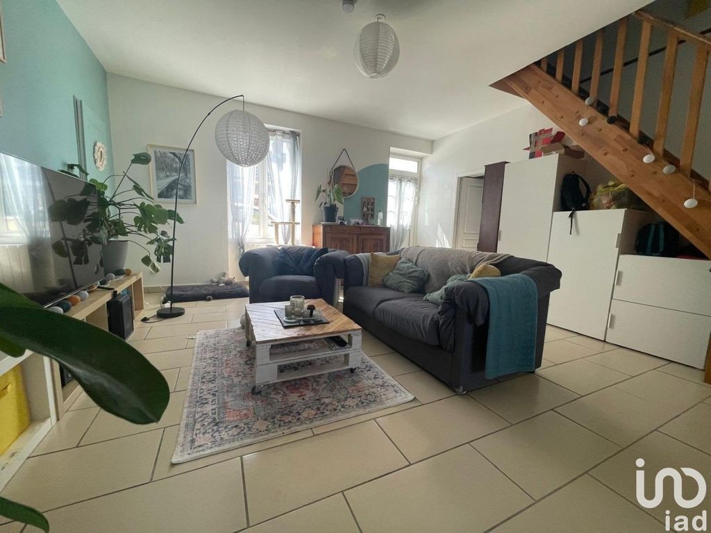 Achat maison à vendre 6 chambres 205 m² - Château-la-Vallière