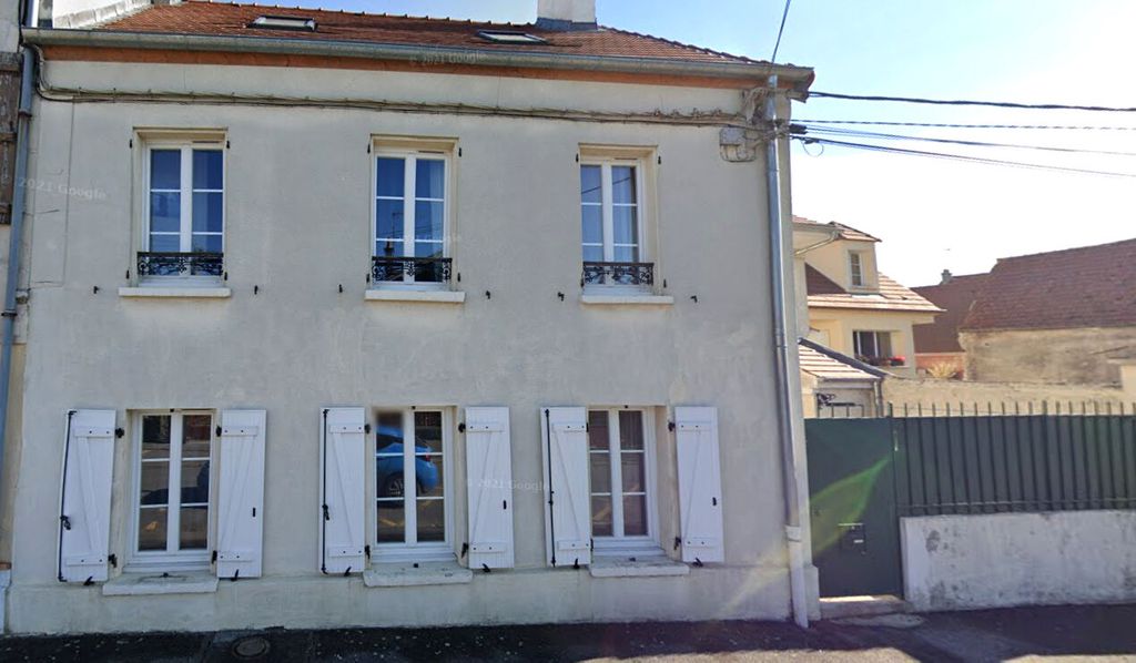 Achat maison à vendre 4 chambres 139 m² - Chambry