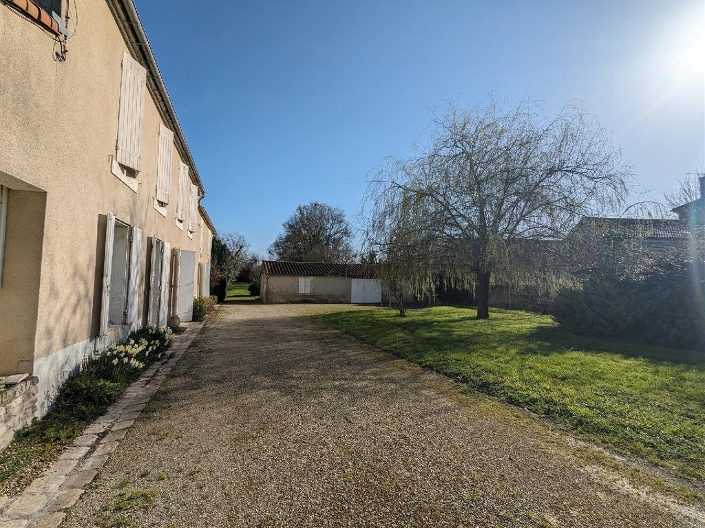 Achat maison 4 chambre(s) - Bourg-Charente