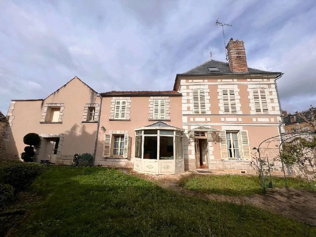 Achat maison à vendre 4 chambres 200 m² - Villeneuve-sur-Yonne