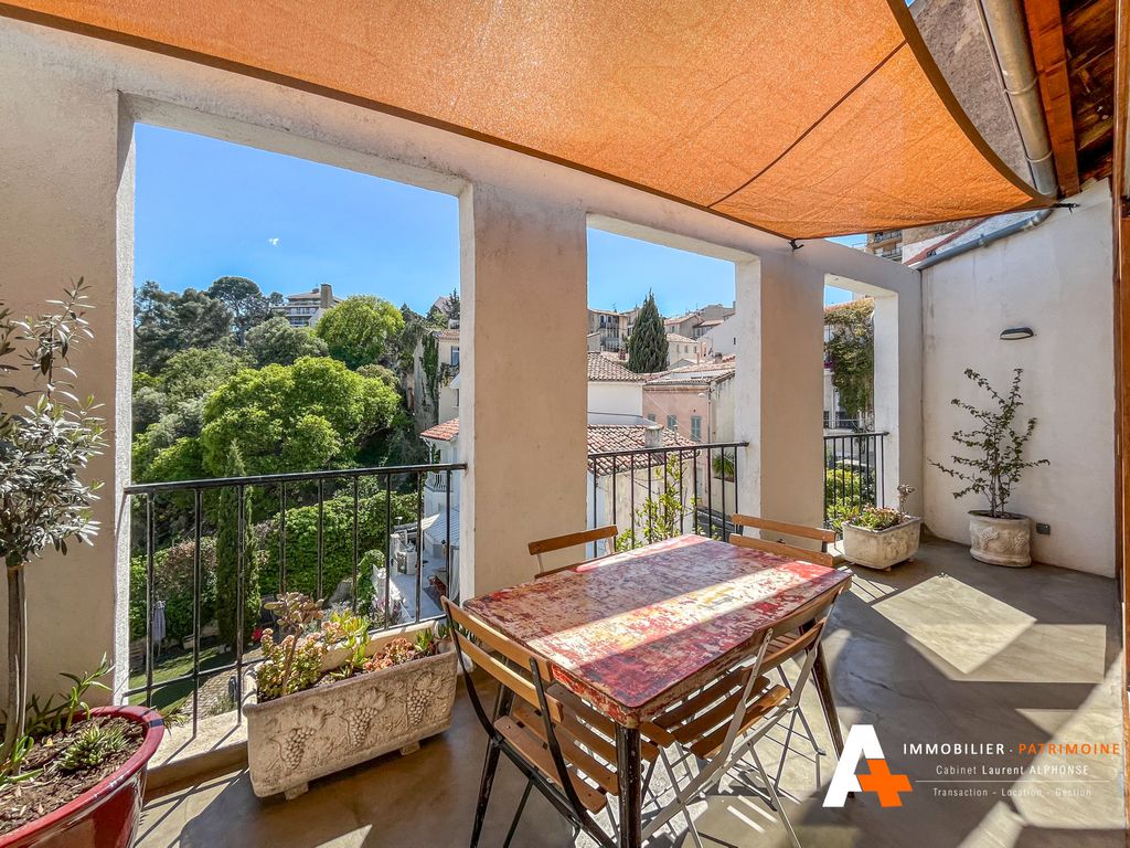 Achat maison à vendre 3 chambres 116 m² - Marseille 8ème arrondissement