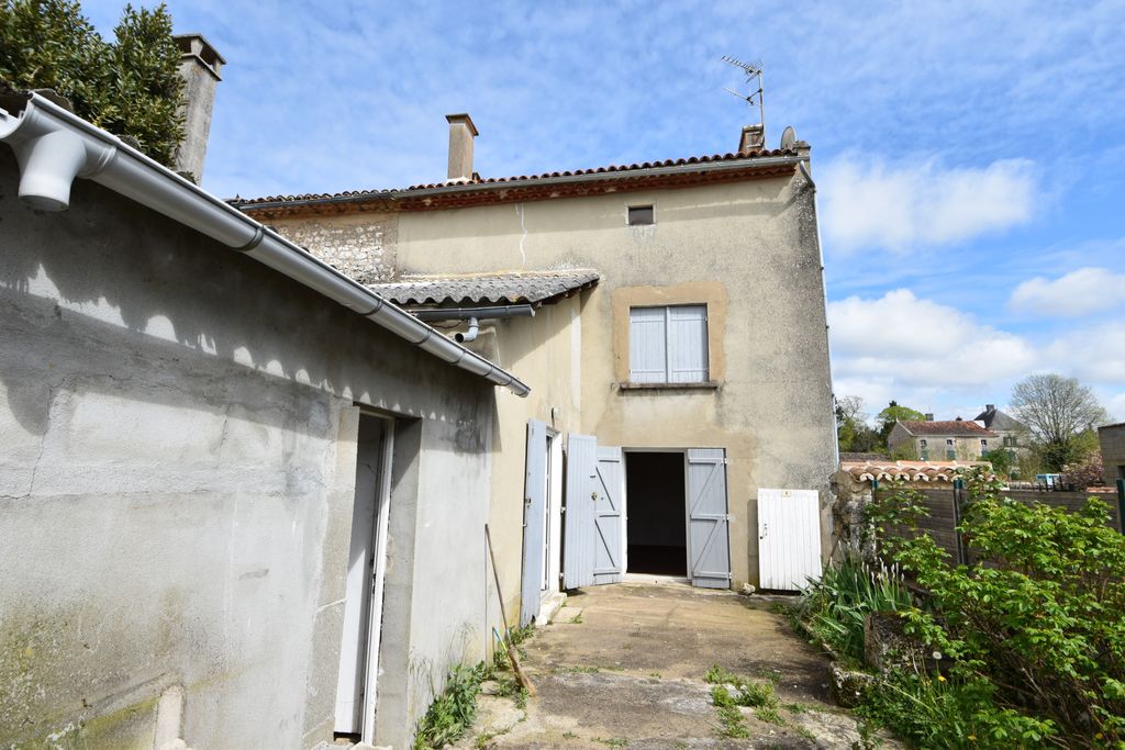 Achat maison à vendre 2 chambres 66 m² - Pranzac