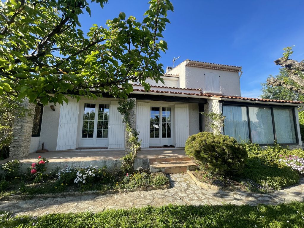 Achat maison à vendre 3 chambres 121 m² - Salon-de-Provence