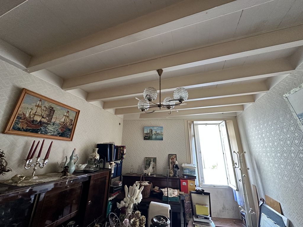 Achat maison à vendre 5 chambres 173 m² - Mortagne-sur-Gironde
