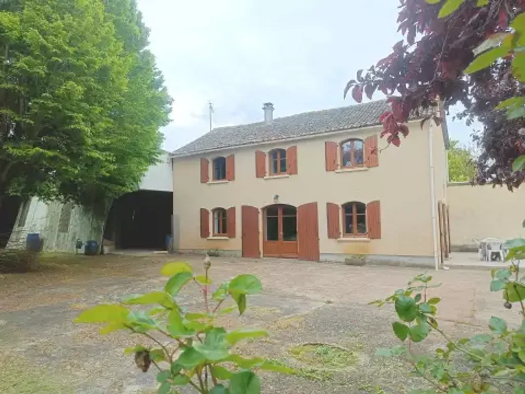 Achat maison à vendre 5 chambres 114 m² - Champigny en Rochereau