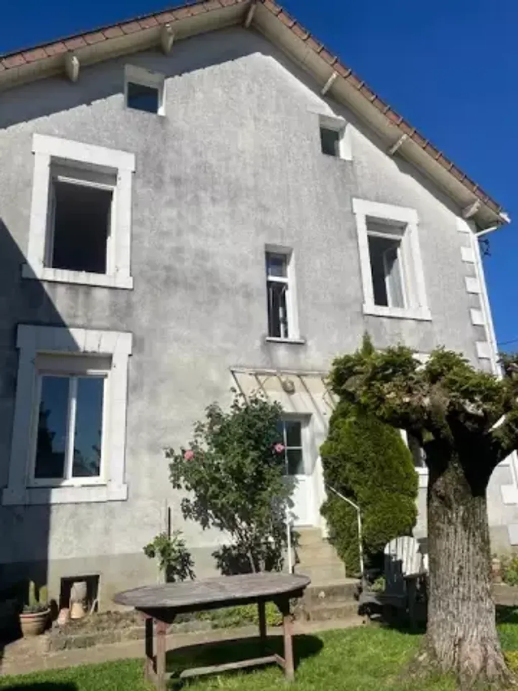 Achat maison à vendre 4 chambres 165 m² - Saint-Junien