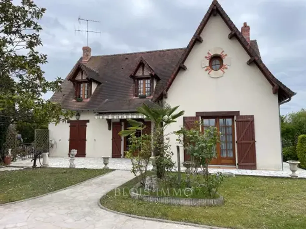 Achat maison à vendre 4 chambres 159 m² - Saint-Gervais-la-Forêt