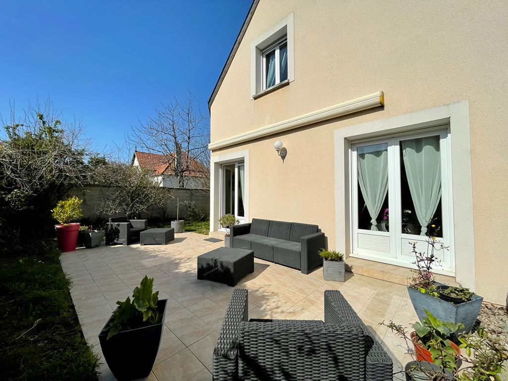 Achat maison à vendre 4 chambres 109 m² - Luc-sur-Mer