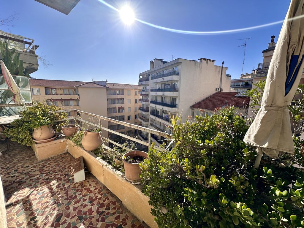 Achat appartement à vendre 3 pièces 99 m² - Nice