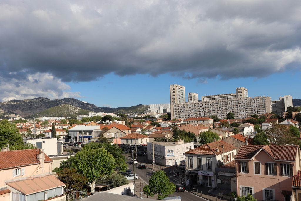 Achat appartement à vendre 2 pièces 59 m² - Marseille 9ème arrondissement