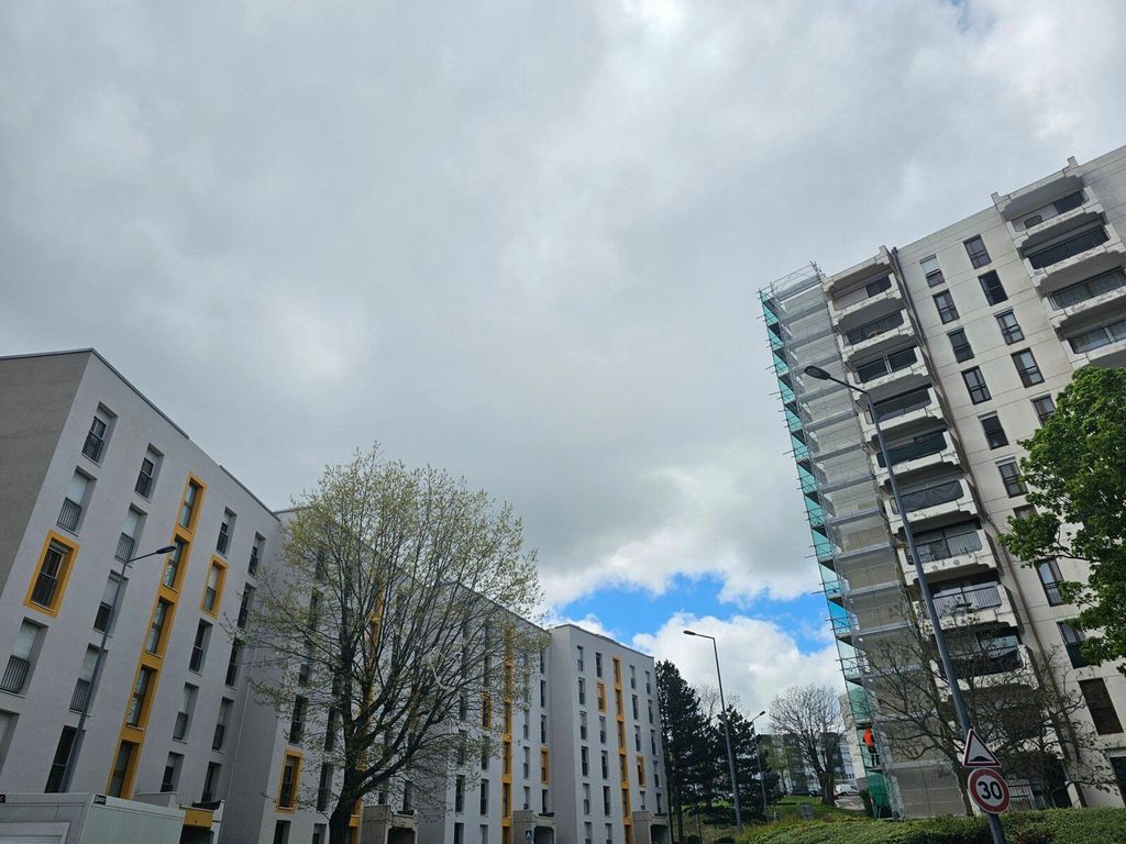 Achat appartement à vendre 5 pièces 94 m² - Saint-Étienne