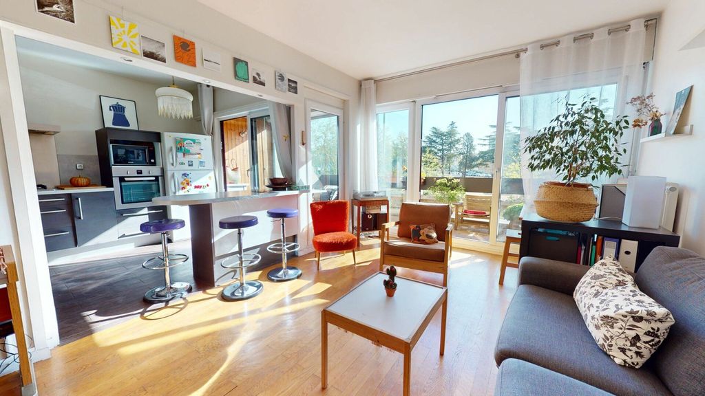 Achat appartement à vendre 3 pièces 68 m² - Vénissieux