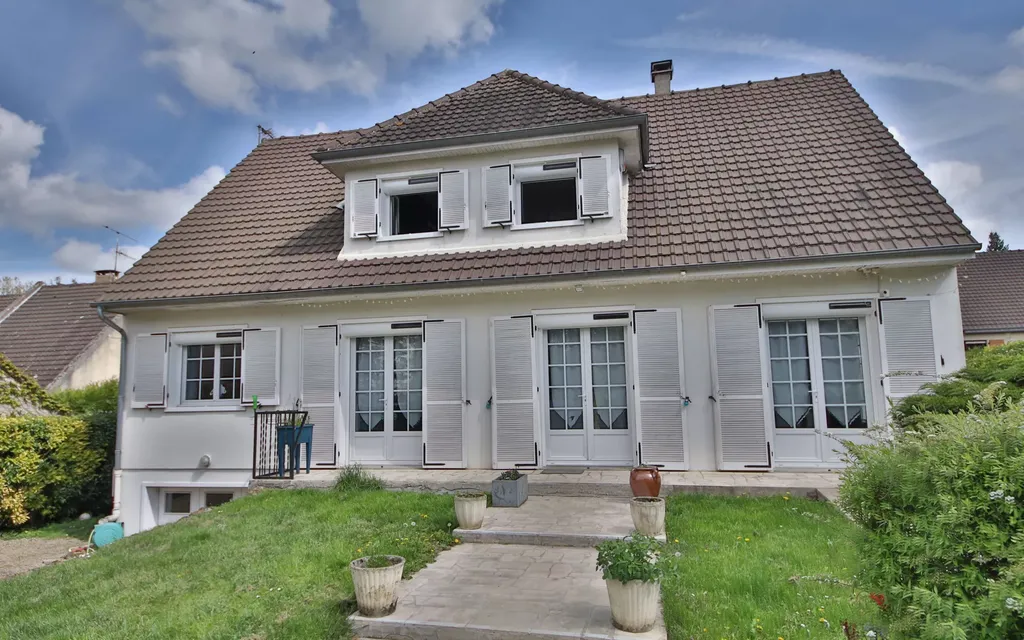 Achat maison à vendre 4 chambres 135 m² - Crézancy