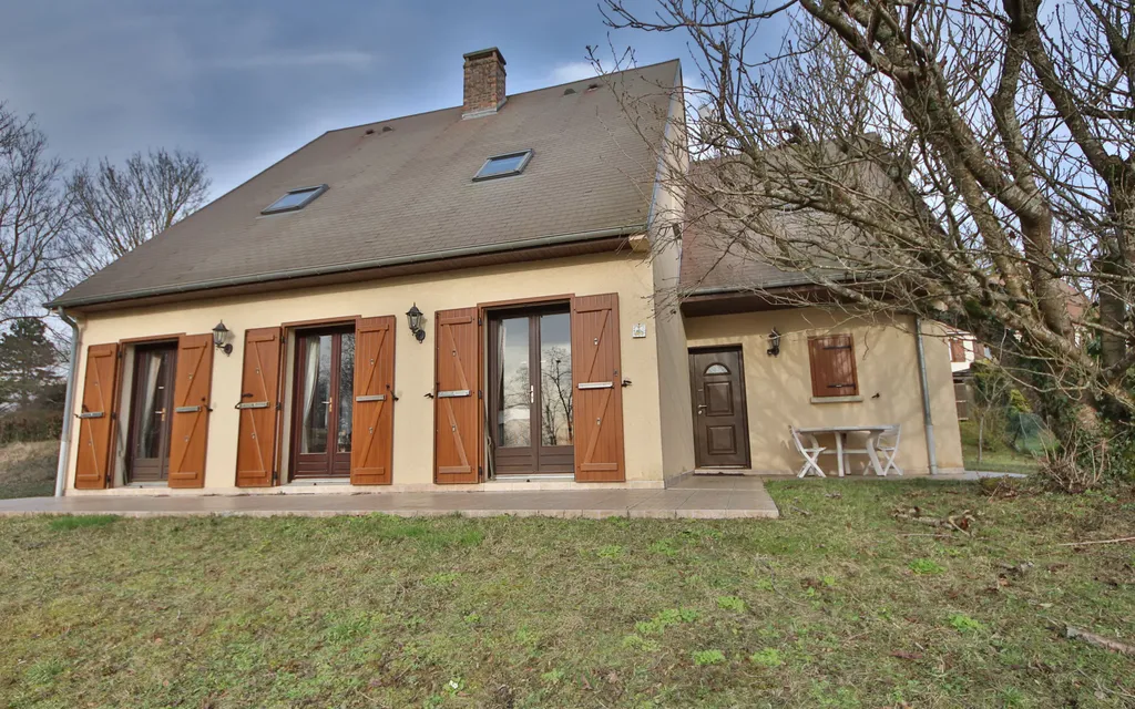 Achat maison à vendre 4 chambres 140 m² - Château-Thierry