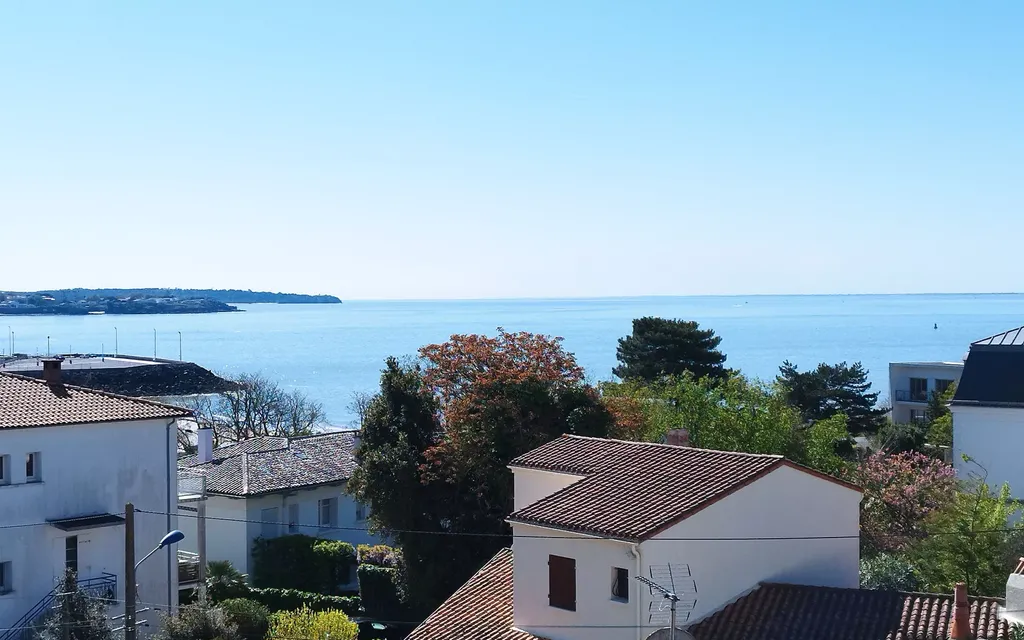 Achat appartement à vendre 3 pièces 75 m² - Royan