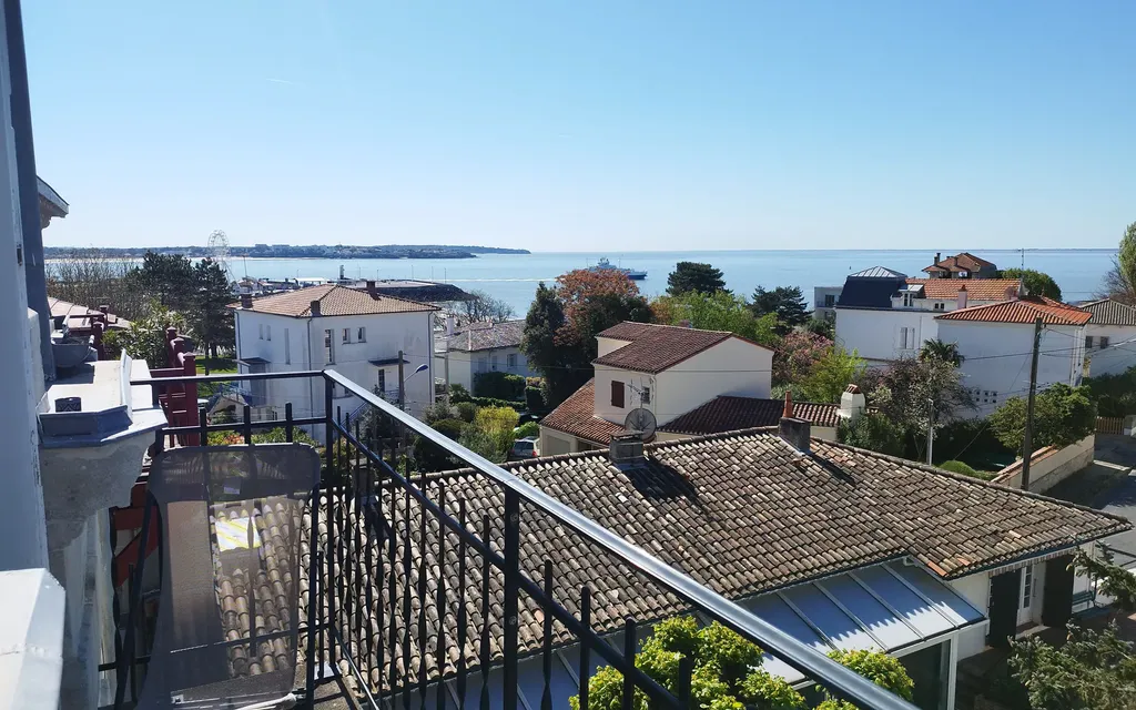 Achat appartement à vendre 3 pièces 75 m² - Royan