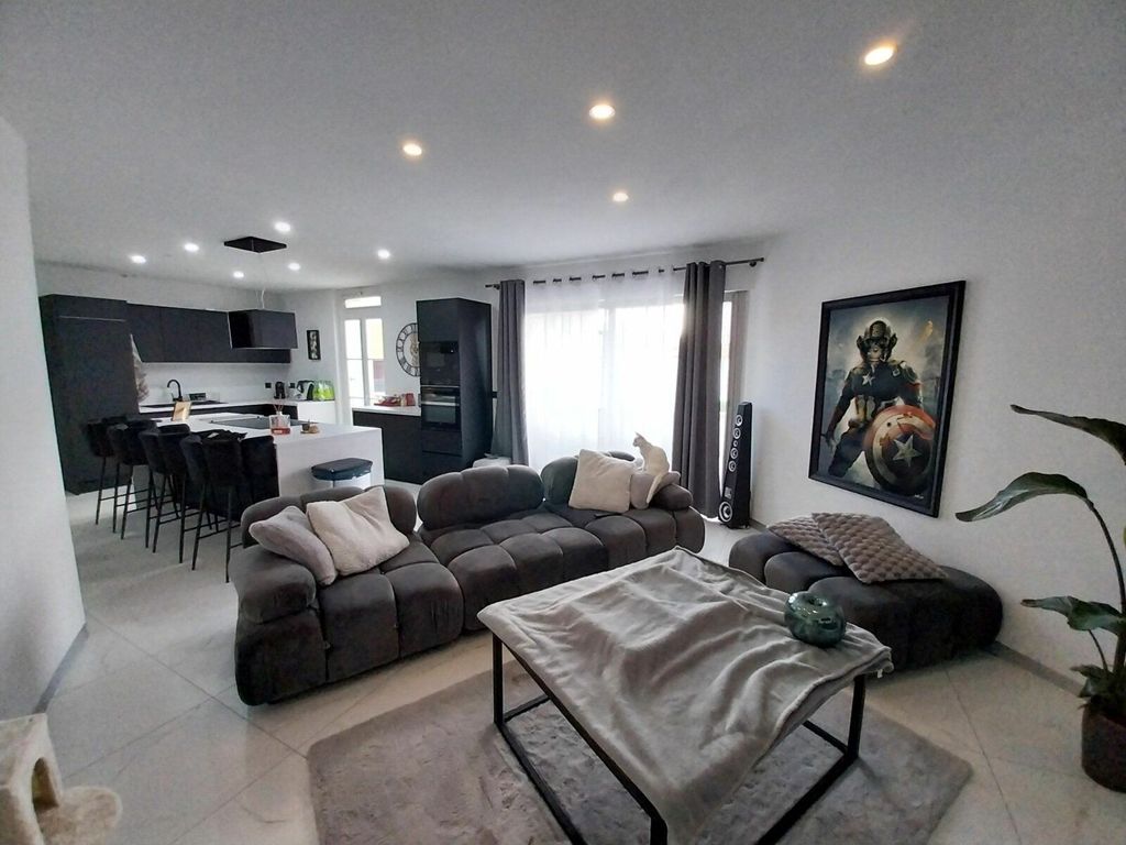 Achat appartement à vendre 3 pièces 85 m² - Agde