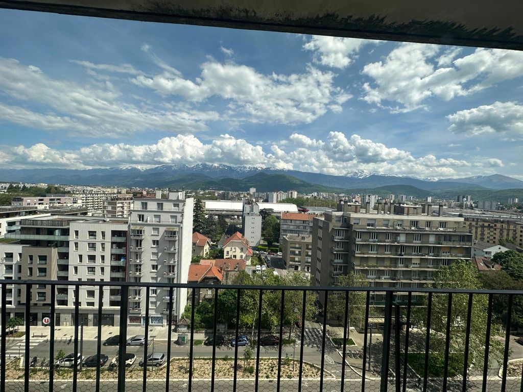 Achat appartement à vendre 3 pièces 74 m² - Grenoble